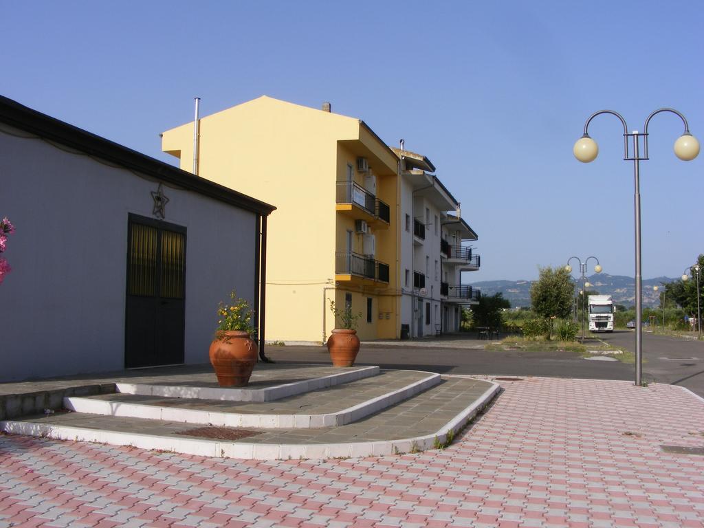 Casa Vacanze Isabella Aliano ภายนอก รูปภาพ